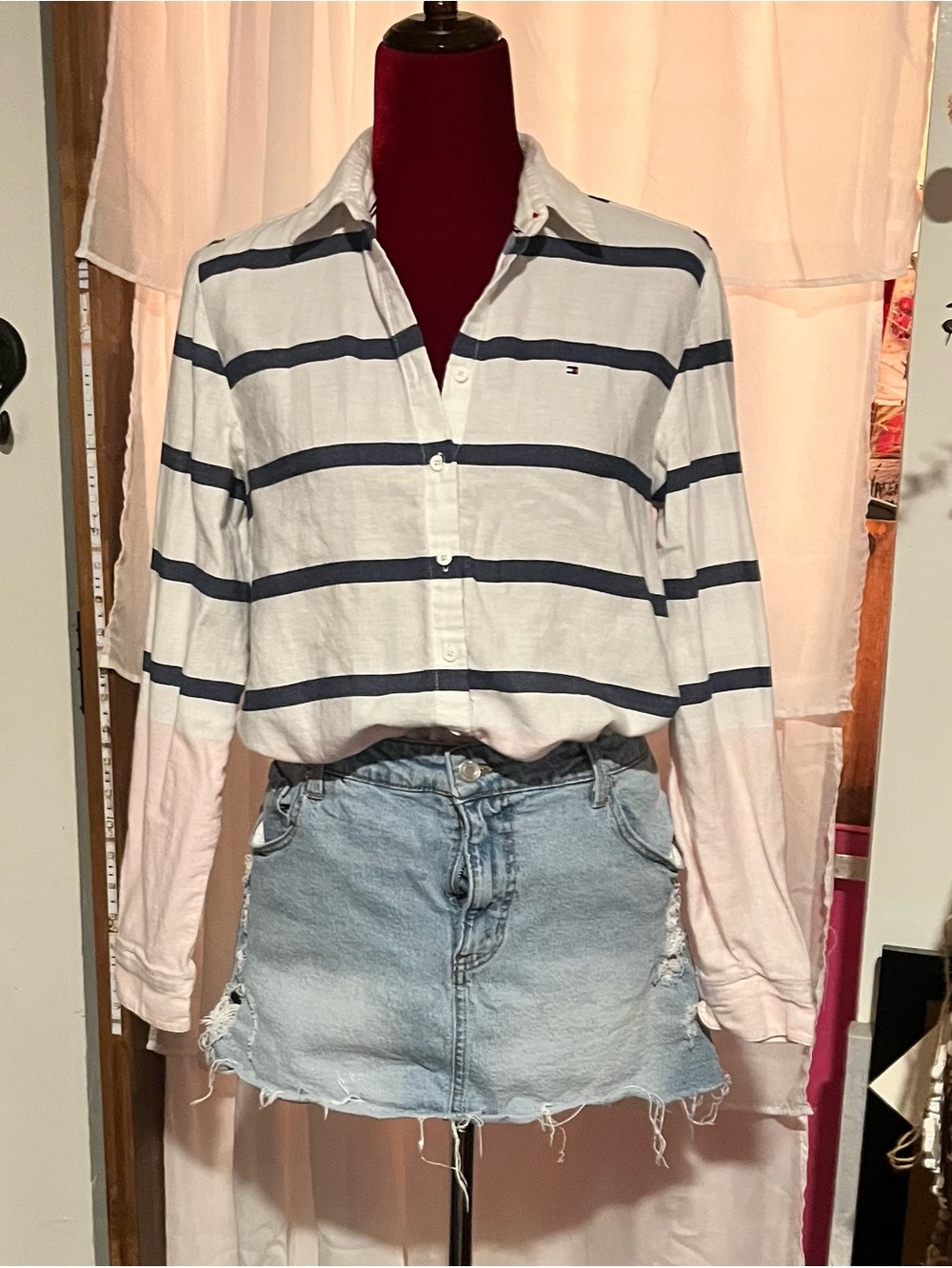 Vintage Tommy Hilfiger Women’s Striped Button Down Shirt (Small)